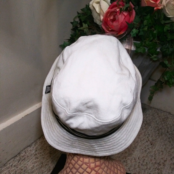 Nike Golf Reversible Bucket Hat - Picture 10 of 13